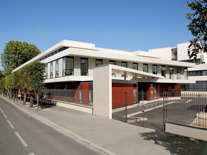 Internat, Ecole de sages-femmes et Activités tertiaires - Tours (37)