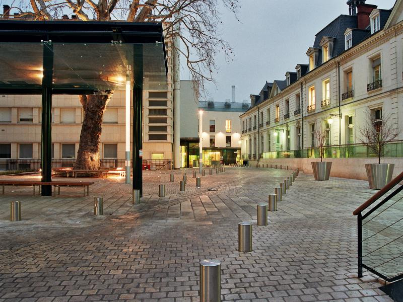 Aménagement des espaces extérieurs de l'hôpital Clocheville - Tours (37)